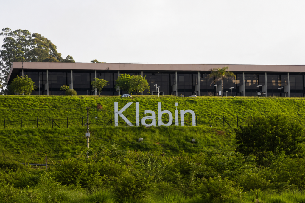 Lucro da Klabin cai 34% no segundo trimestre de 2026 lucro-da-klabin-cai-34%-no-segundo-trimestre-de-2026